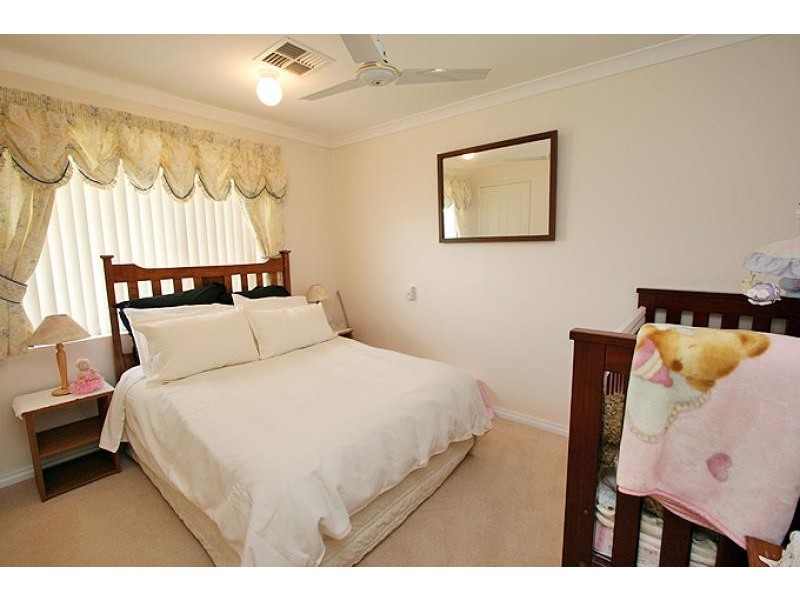44 Paradise Circuit, Halls Head WA 6210