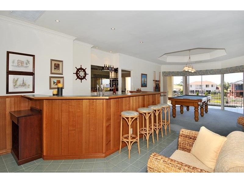 4 Picaroon Place, Mandurah WA 6210