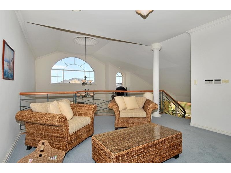 4 Picaroon Place, Mandurah WA 6210