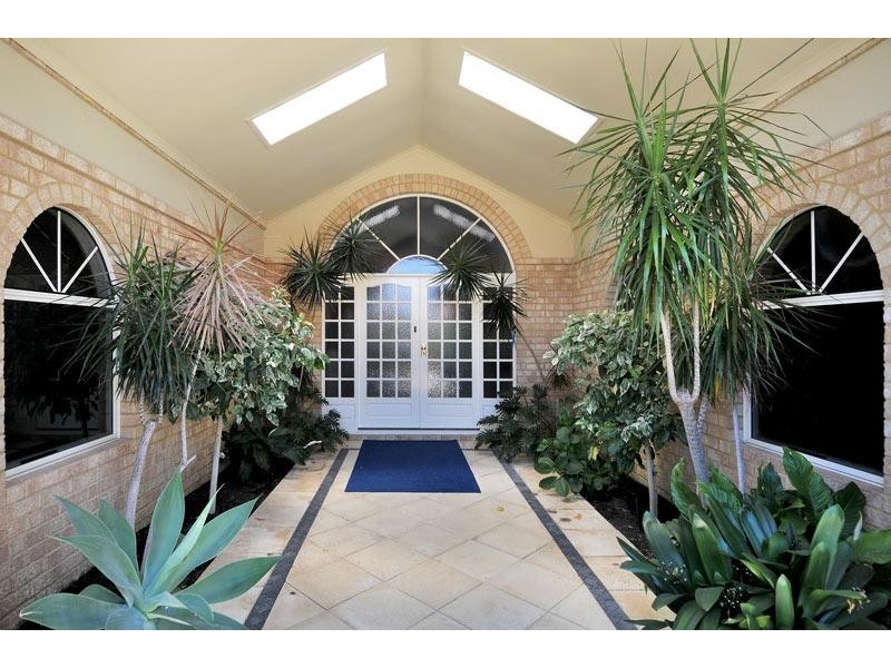 4 Picaroon Place, Mandurah WA 6210