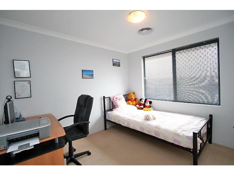 7 Waratah Circle, Halls Head WA 6210