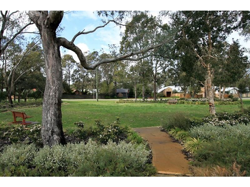 70 Rodoreda Crescent, Ravenswood WA 6208