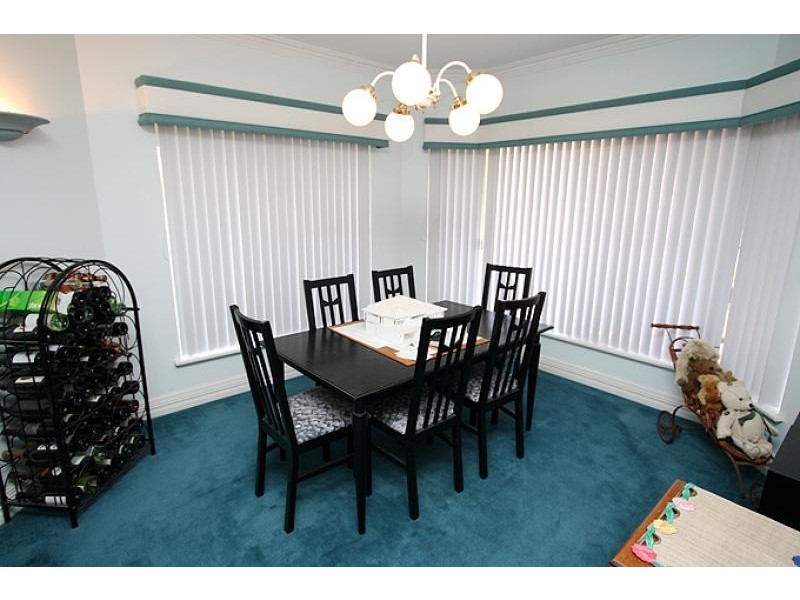 19 Ronsard Drive, San Remo WA 6210