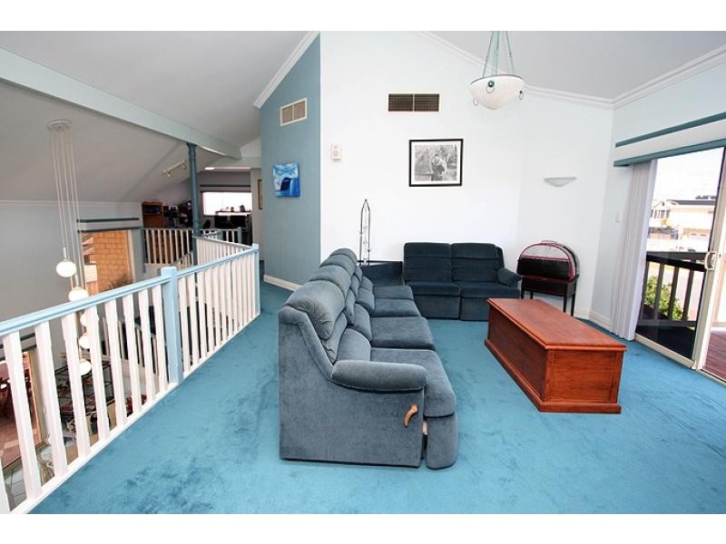 19 Ronsard Drive, San Remo WA 6210