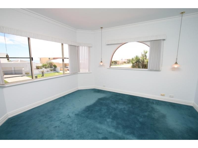 19 Ronsard Drive, San Remo WA 6210