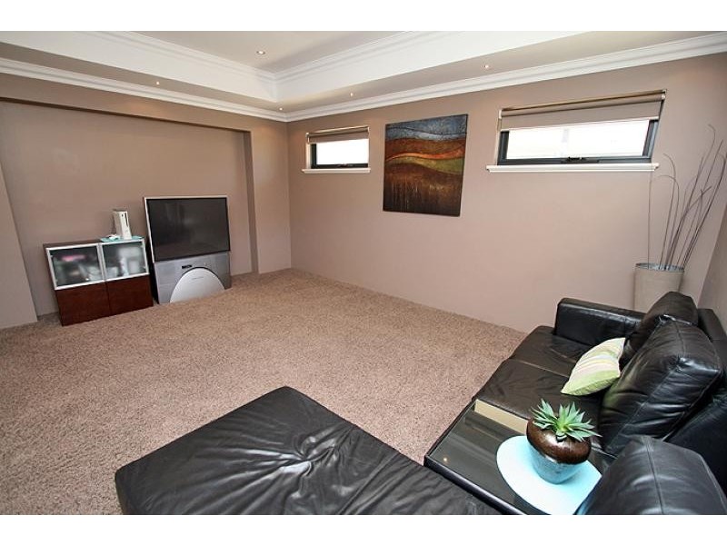 7 Tamar Break, Madora Bay WA 6210