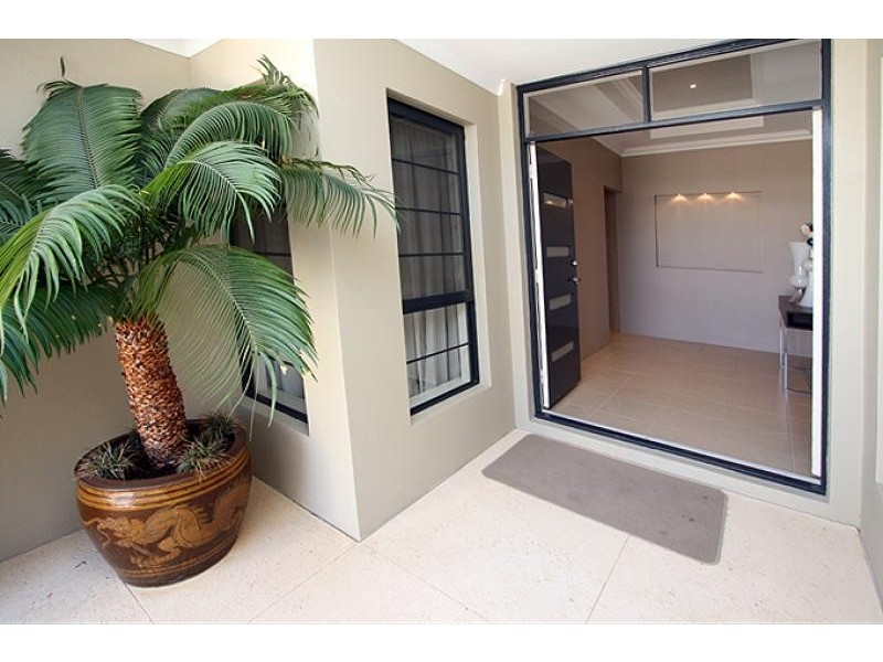 7 Tamar Break, Madora Bay WA 6210