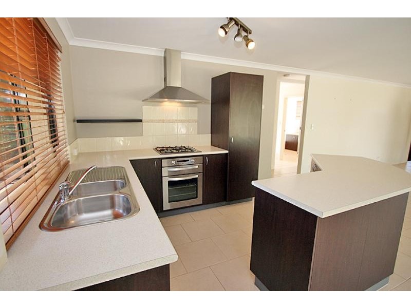 8 b Roy Road, Coodanup WA 6210