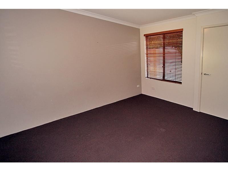 8 b Roy Road, Coodanup WA 6210