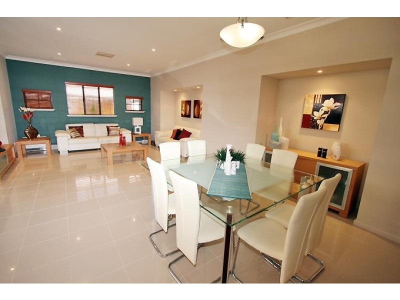 8 Magellan Vista, Dudley Park WA 6210