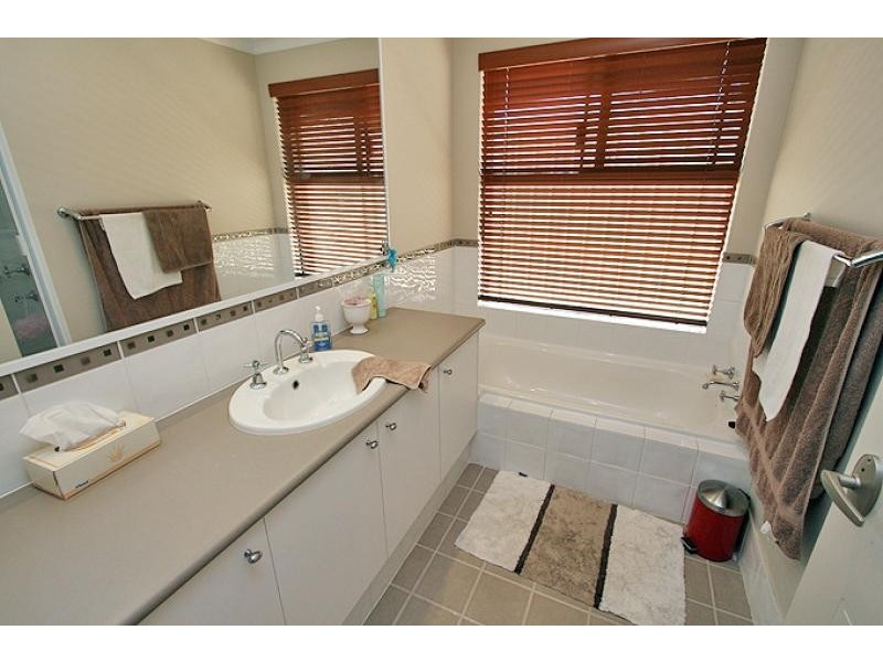8 Magellan Vista, Dudley Park WA 6210