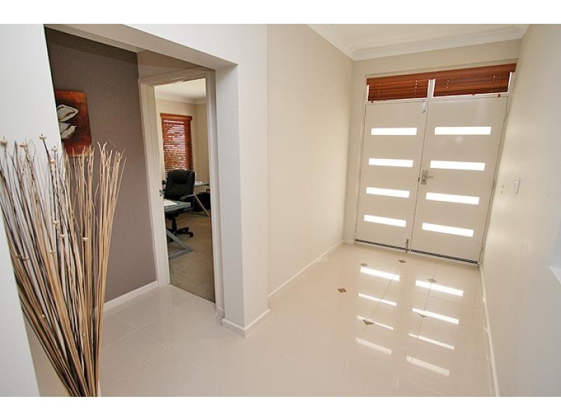 8 Magellan Vista, Dudley Park WA 6210