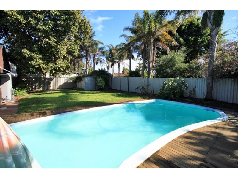 21 Owen Street, Mandurah WA 6210