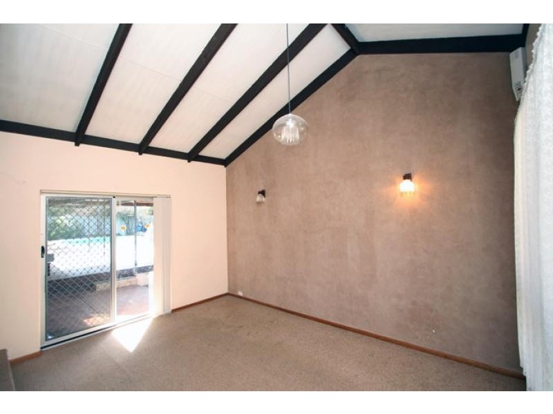 21 Owen Street, Mandurah WA 6210