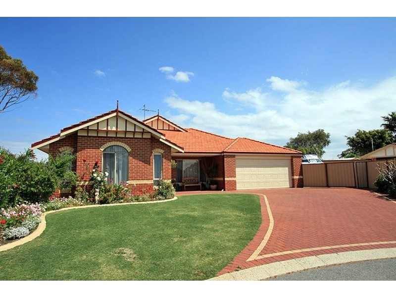 6 Napier Close, Halls Head WA 6210