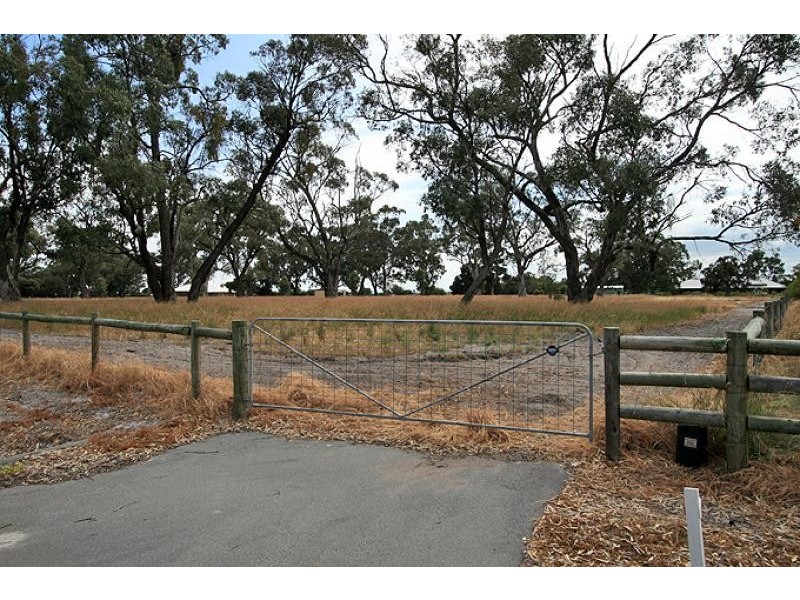 33 Thomasfield Place, Ravenswood WA 6208