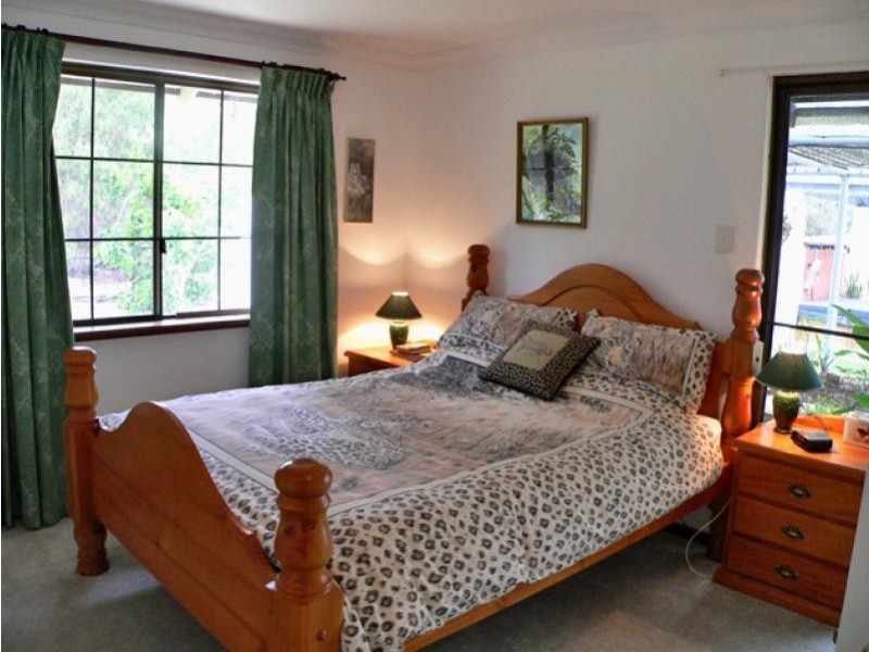 252 Lakeside Parkway, Lake Clifton WA 6215