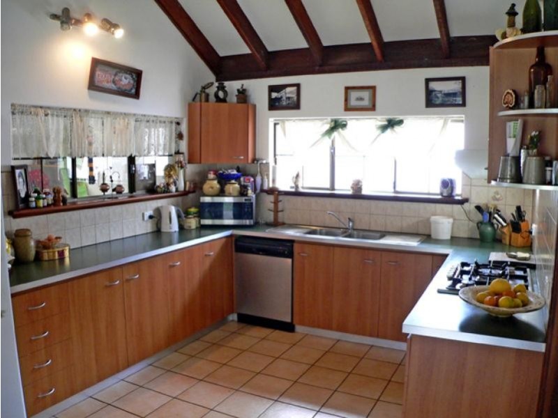 252 Lakeside Parkway, Lake Clifton WA 6215