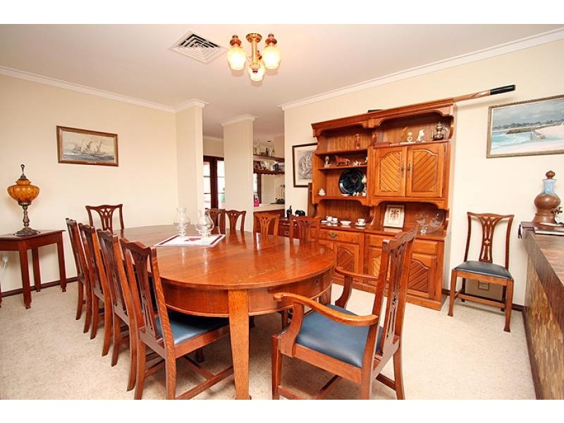 16 Carina Circle, Halls Head WA 6210