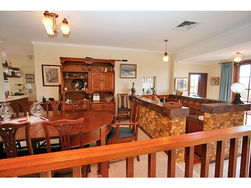 16 Carina Circle, Halls Head WA 6210