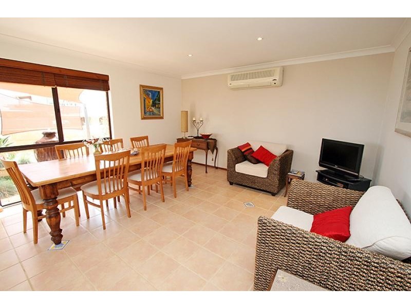 31 Admiralty Crescent, Halls Head WA 6210