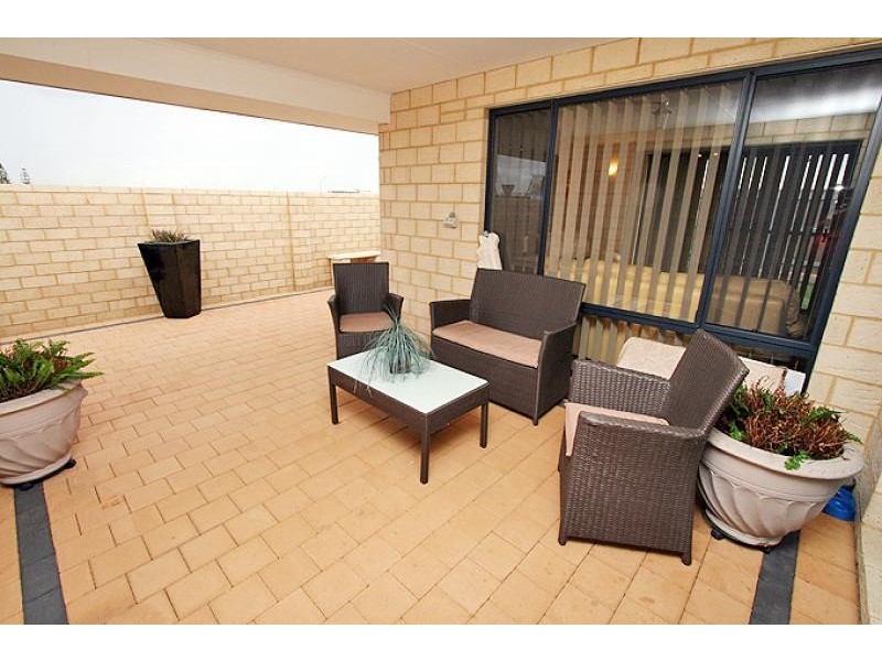 73 Seascapes Boulevard, Halls Head WA 6210
