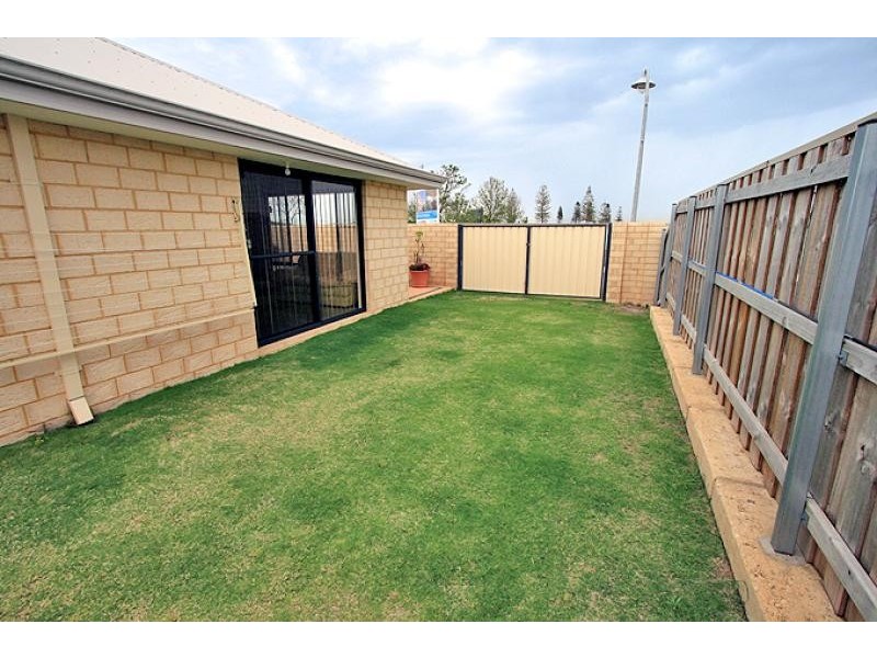 73 Seascapes Boulevard, Halls Head WA 6210