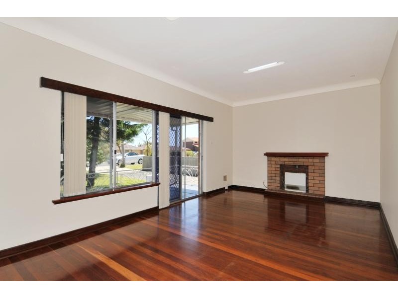 65 Perseus Road, Silver Sands WA 6210