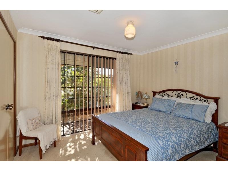 42 Portmarnock Circle, Halls Head WA 6210