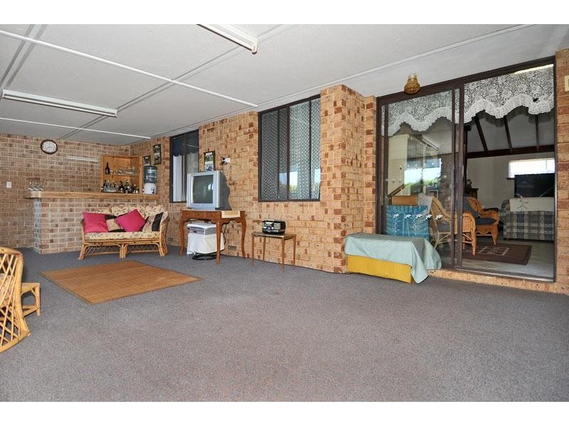 42 Portmarnock Circle, Halls Head WA 6210