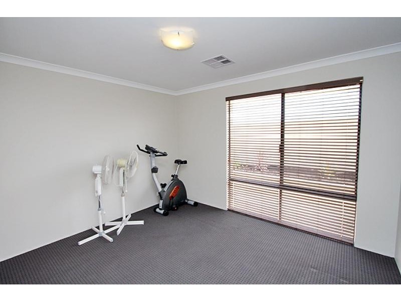 21 Abercrombie Rise, Madora Bay WA 6210