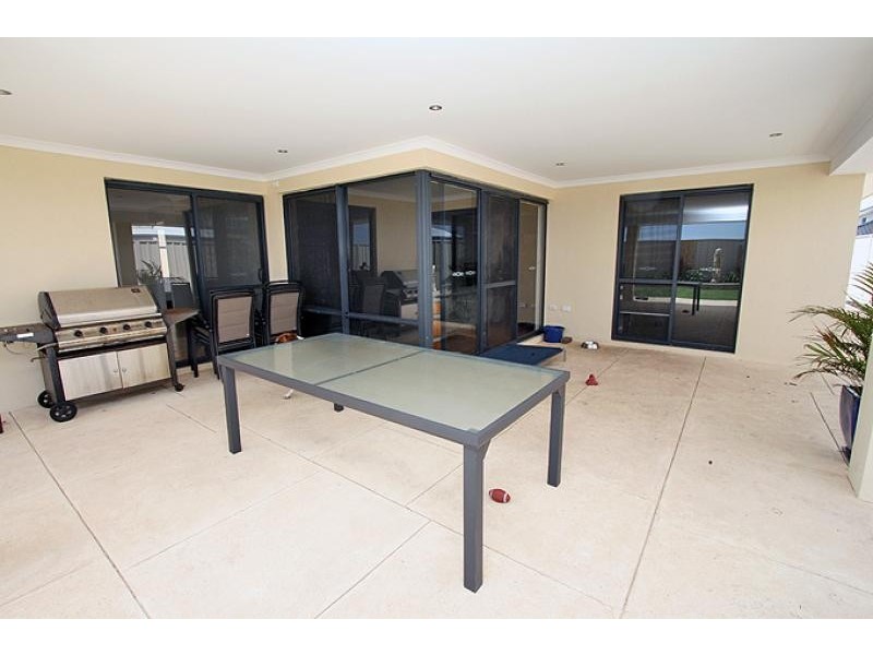 21 Abercrombie Rise, Madora Bay WA 6210