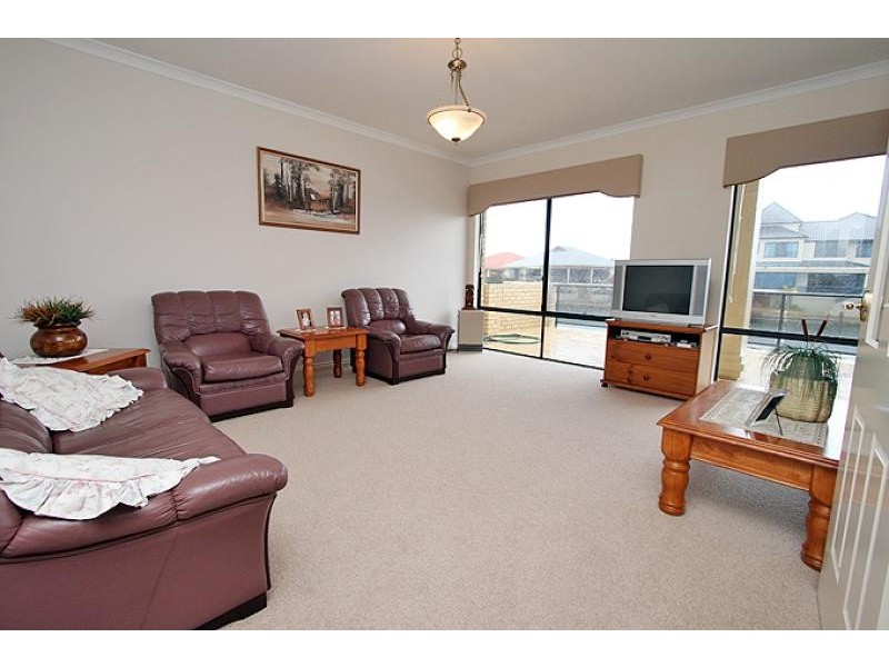 60 Aztec Island Retreat, Halls Head WA 6210