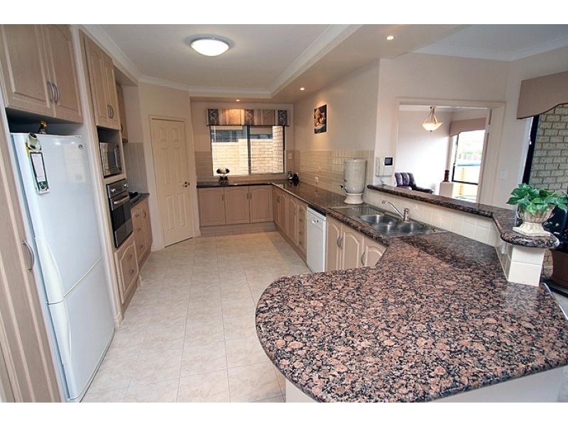 60 Aztec Island Retreat, Halls Head WA 6210