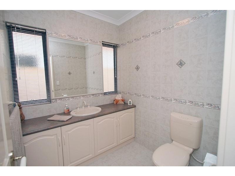 60 Aztec Island Retreat, Halls Head WA 6210