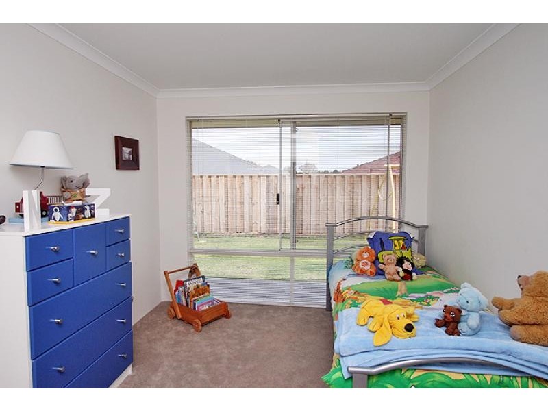 9 Senecio Way, Halls Head WA 6210