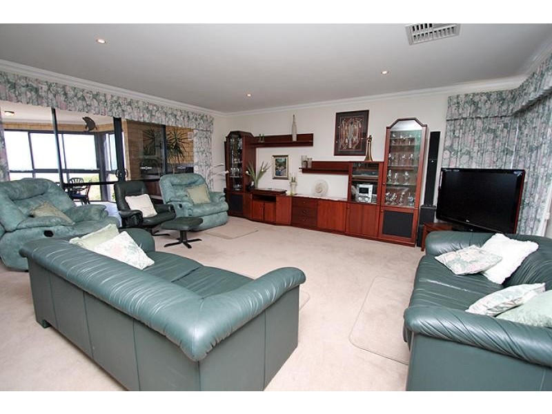 60 Hickman Road, Silver Sands WA 6210