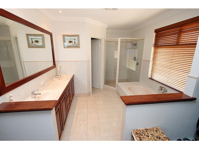 60 Hickman Road, Silver Sands WA 6210