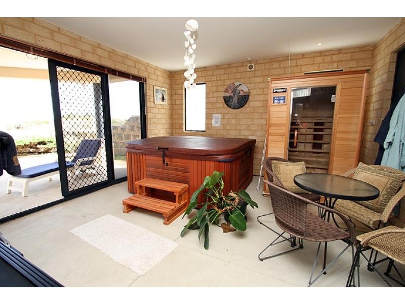 60 Hickman Road, Silver Sands WA 6210