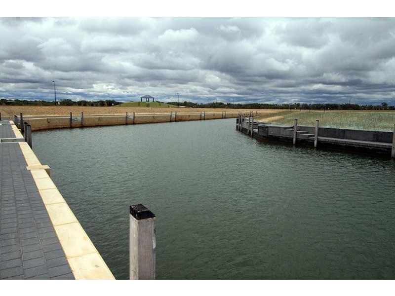 99 Queen Parade, Wannanup WA 6210