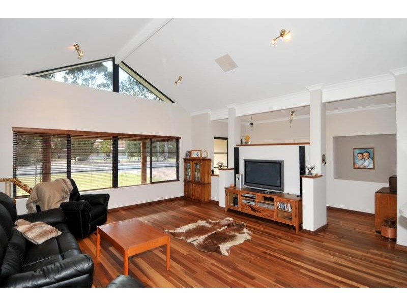 28 Beacham Street, Coodanup WA 6210