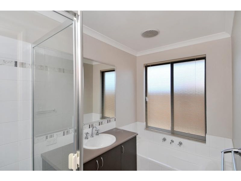 28 Beacham Street, Coodanup WA 6210