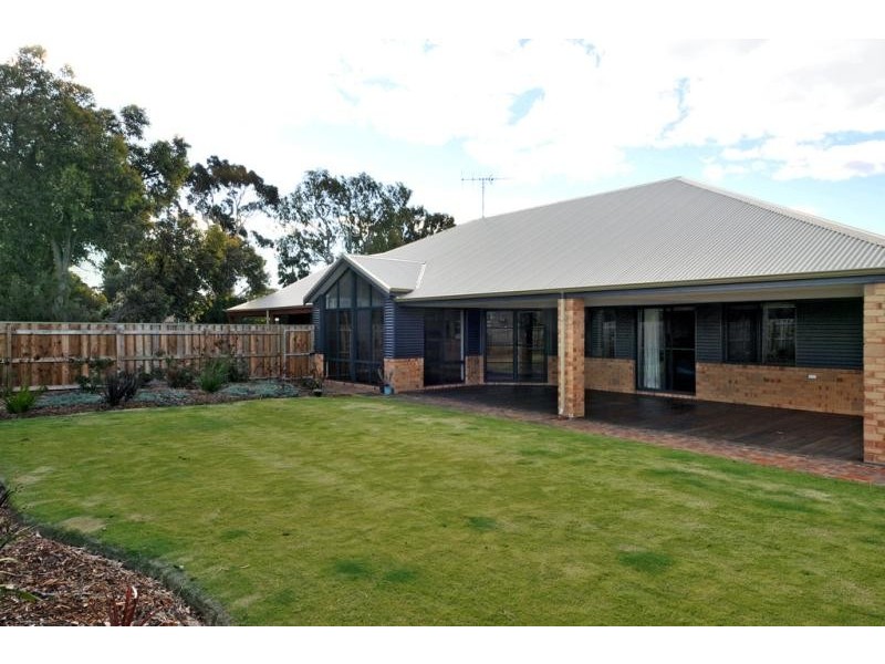 28 Beacham Street, Coodanup WA 6210