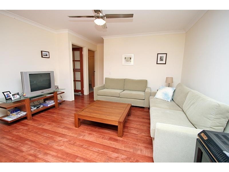 11 Wisteria Gardens, Halls Head WA 6210