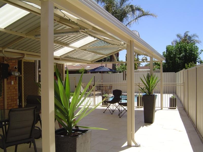 11 Wisteria Gardens, Halls Head WA 6210