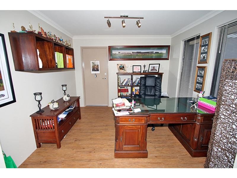 4 Gardenia Approach, Halls Head WA 6210