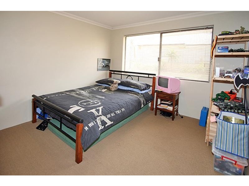 4 Gardenia Approach, Halls Head WA 6210