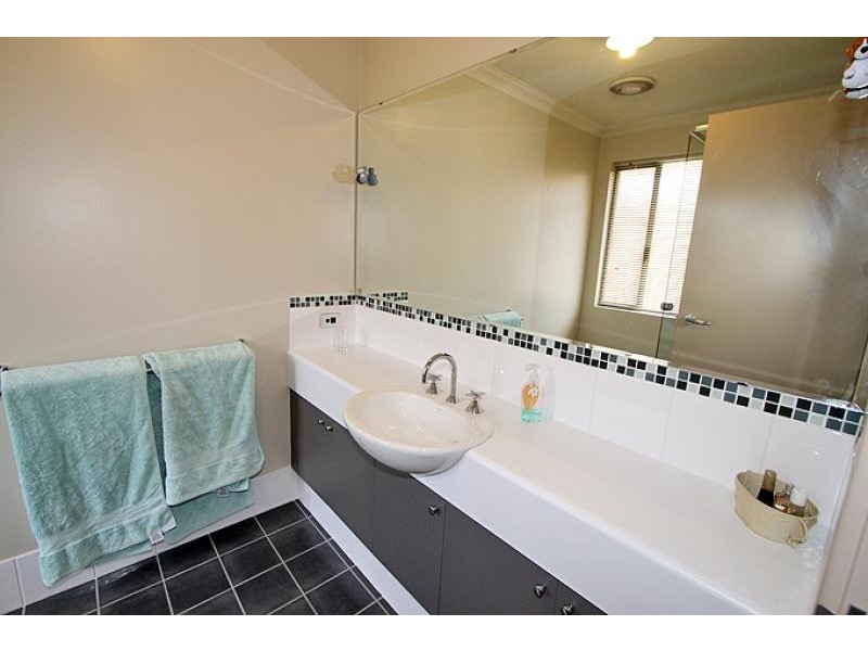 4 Gardenia Approach, Halls Head WA 6210