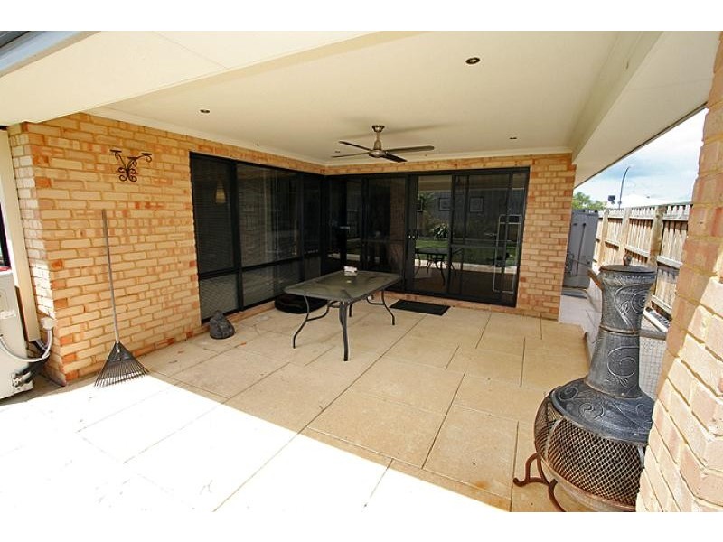 4 Gardenia Approach, Halls Head WA 6210