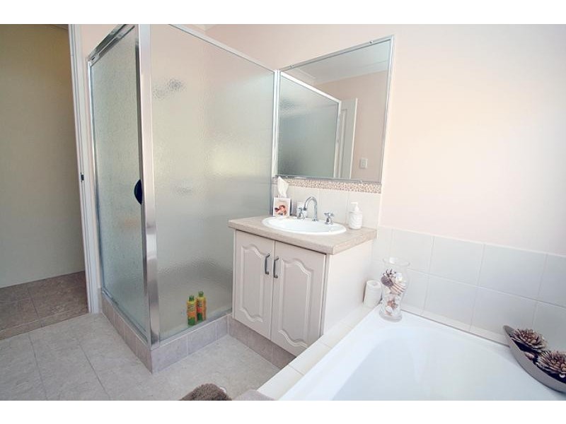 15 Nellie Green, Dudley Park WA 6210